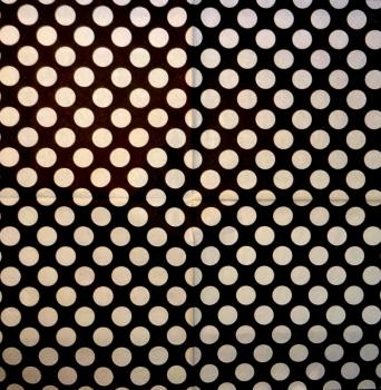 018 Pattern (black) - Daisy